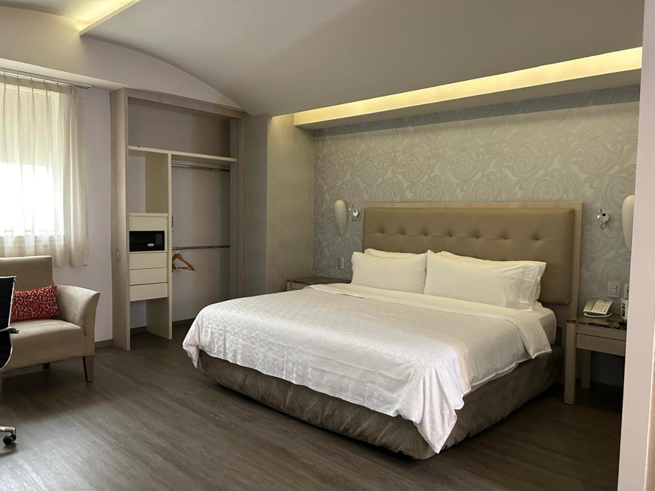 Holiday Inn Express Mexico- Toreo By Ihg Экстерьер фото